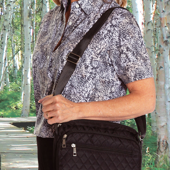 Lots of Pockets Quilted Bag - Leonlevin