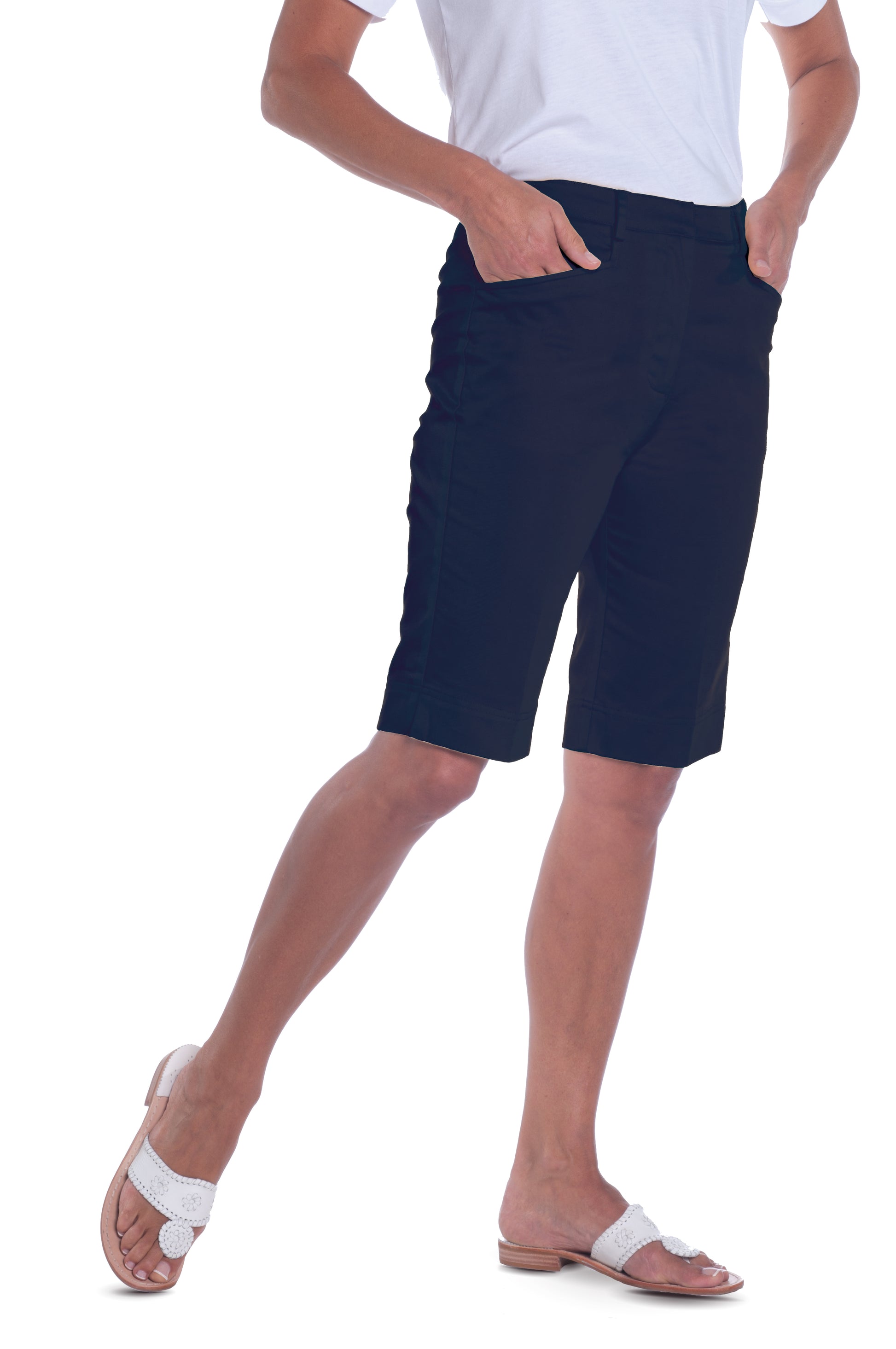 L-Pocket Bermuda Shorts | Ink E76 - Leonlevin